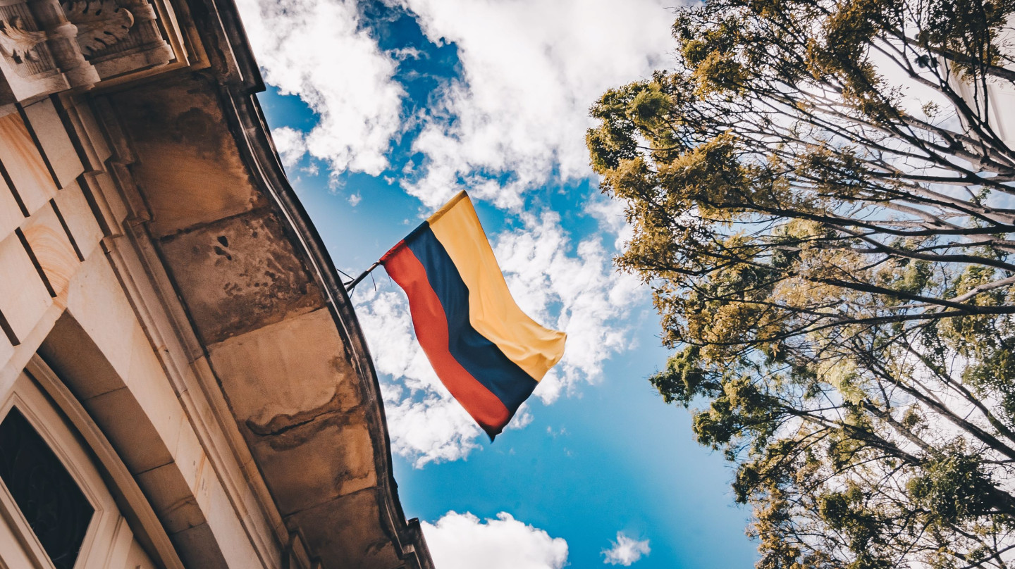 Colombia flag viewing v2