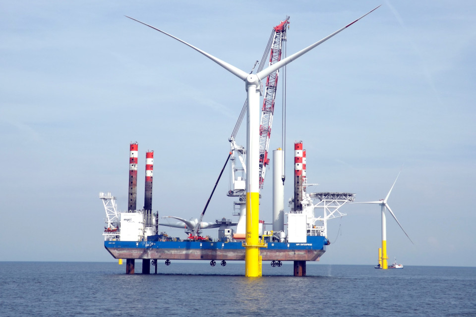 Nordergruende Offshore Wind Farm 4 min