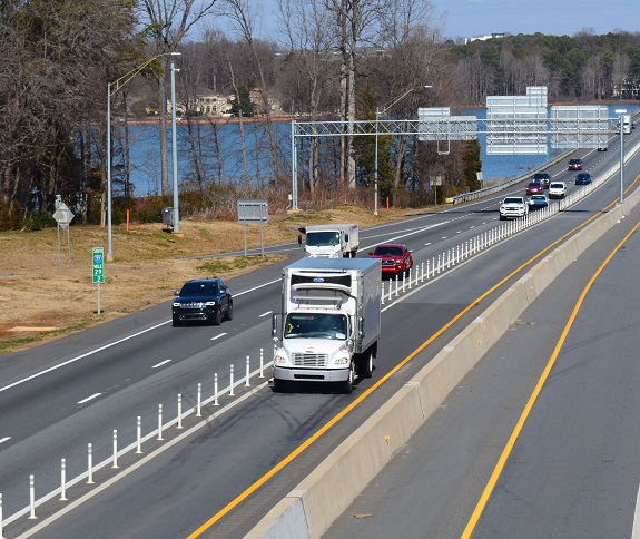 I77 truck photo